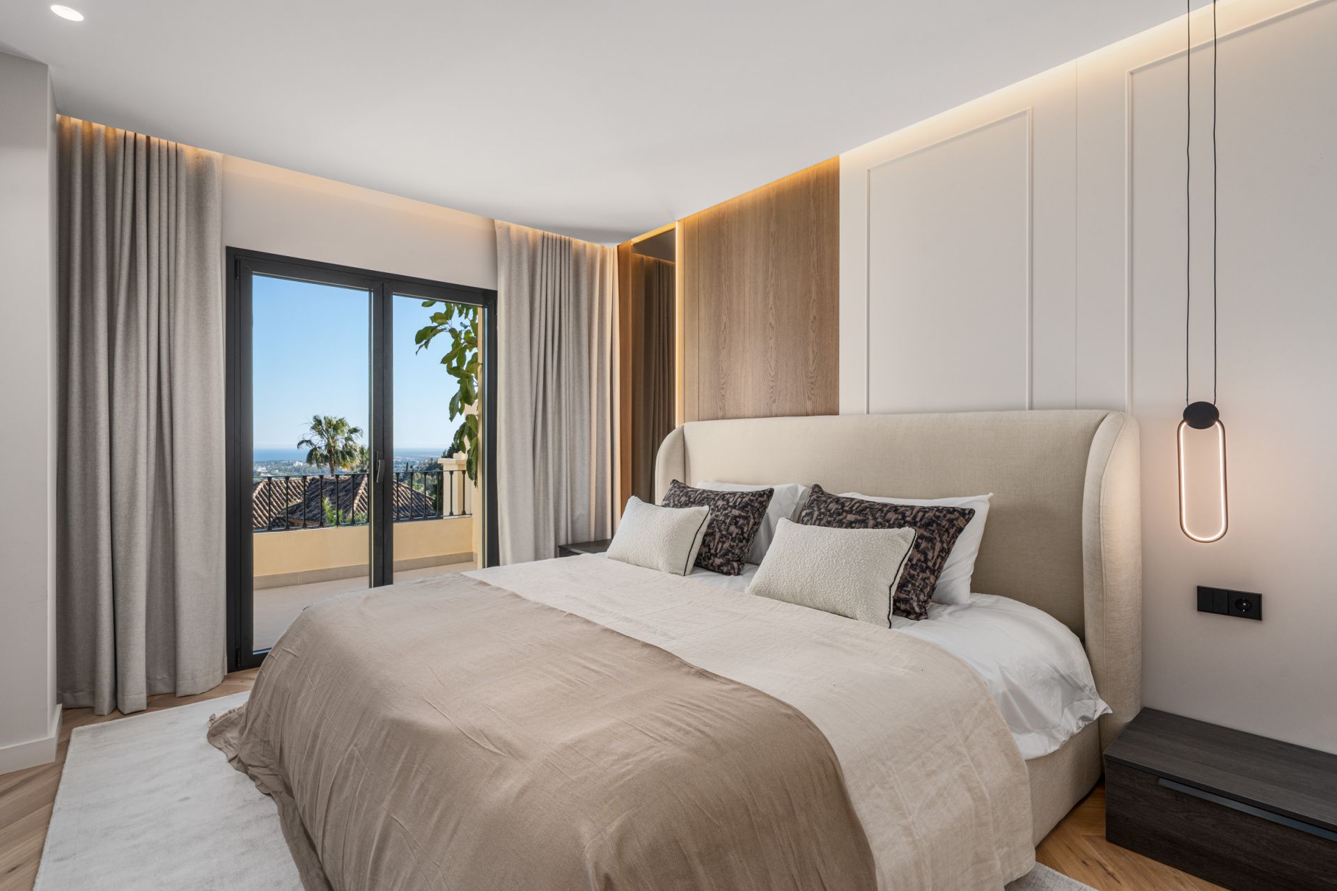 Spectacular townhouse full of style and charm