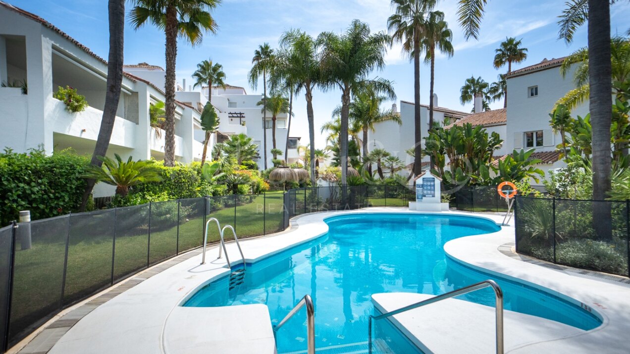Apartment Covadonga - Beachfront Home in Bahía de Marbella