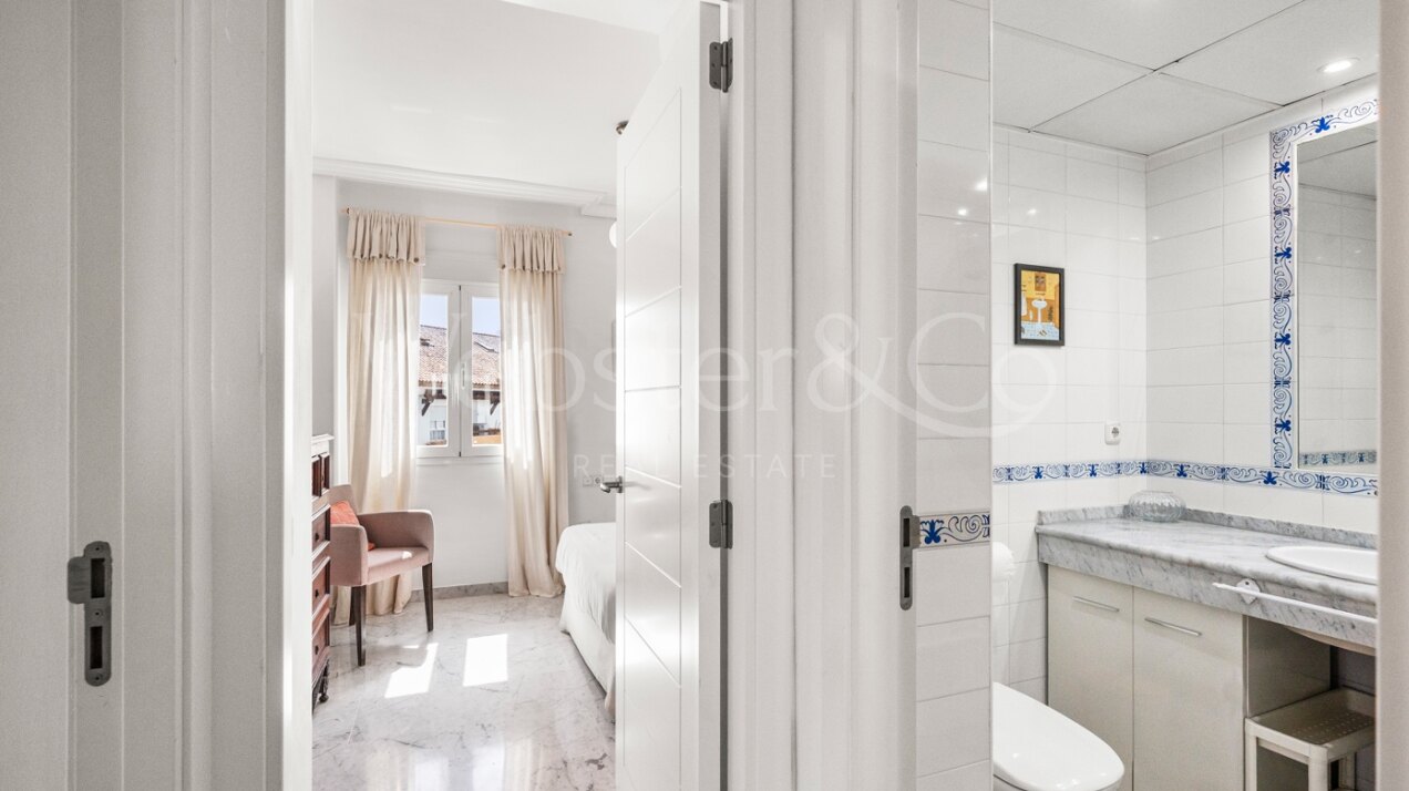 Apartment Covadonga - Beachfront Home in Bahía de Marbella