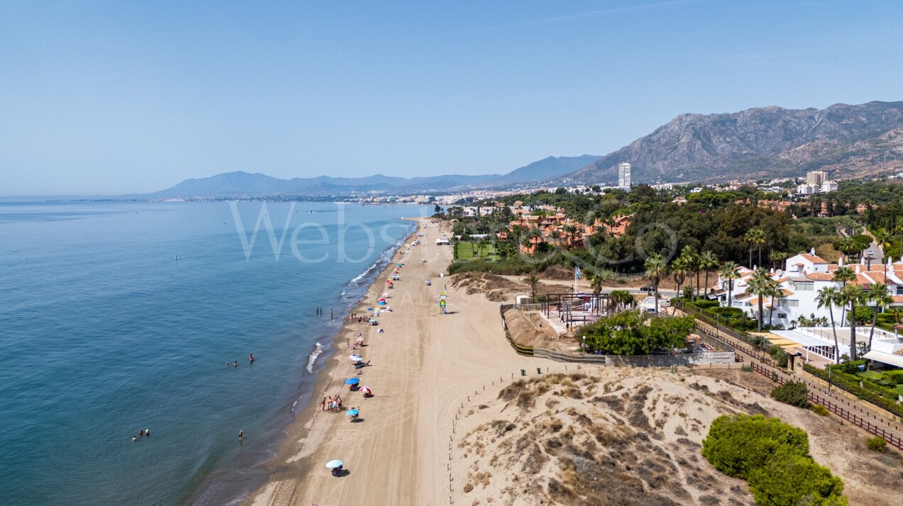 Apartment Covadonga - Beachfront Home in Bahía de Marbella