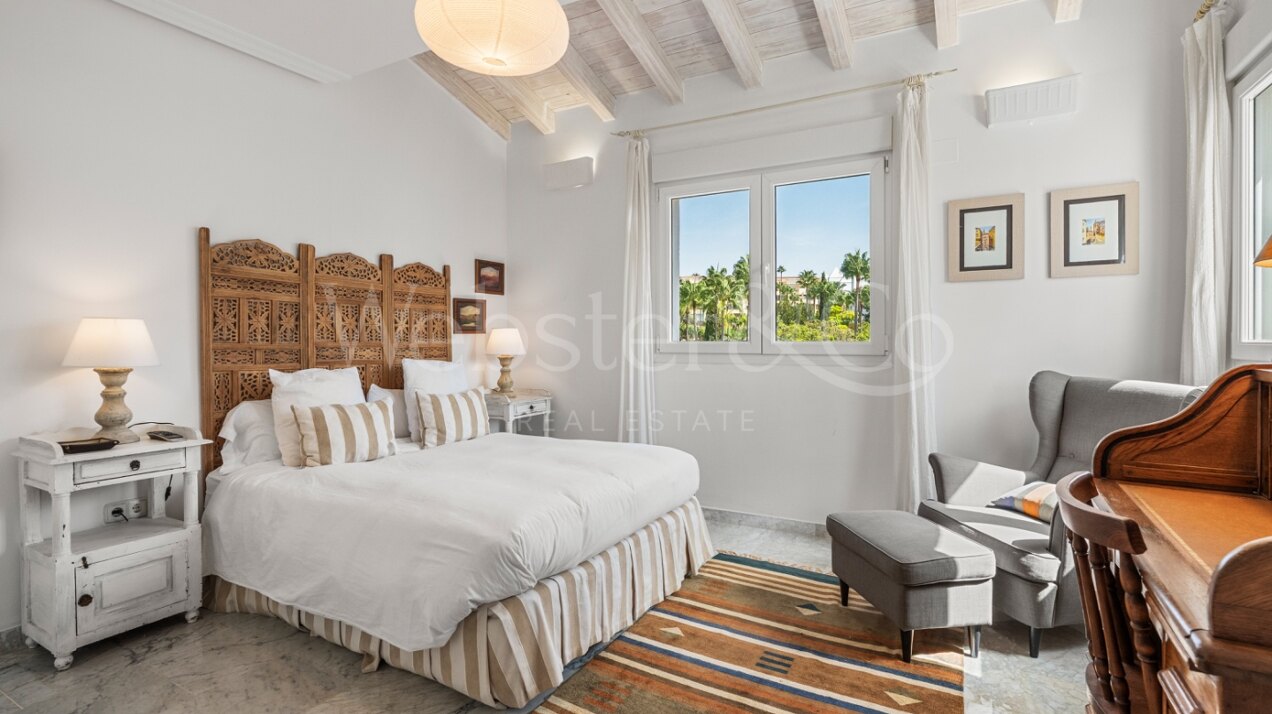 Apartment Covadonga - Beachfront Home in Bahía de Marbella