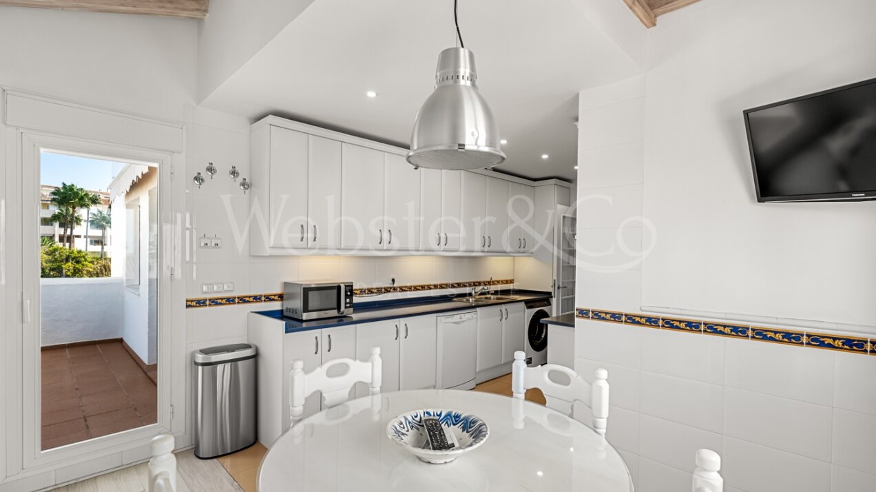 Apartment Covadonga - Beachfront Home in Bahía de Marbella