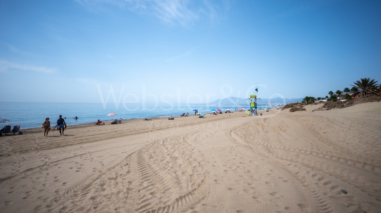 Apartment Covadonga - Beachfront Home in Bahía de Marbella