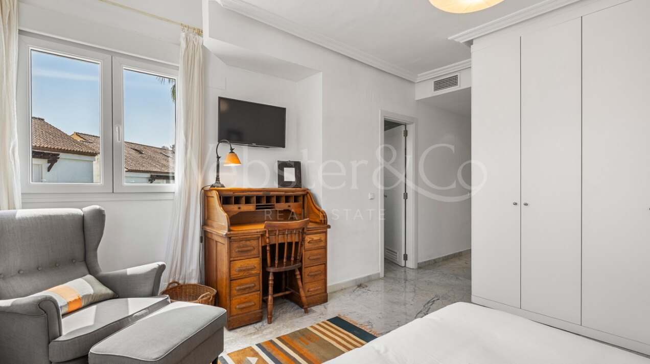 Apartment Covadonga - Beachfront Home in Bahía de Marbella