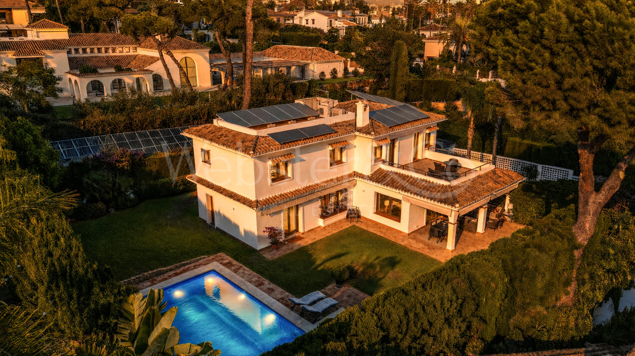 Villa Amarra - Andalusian Beachside Home, Los Monteros