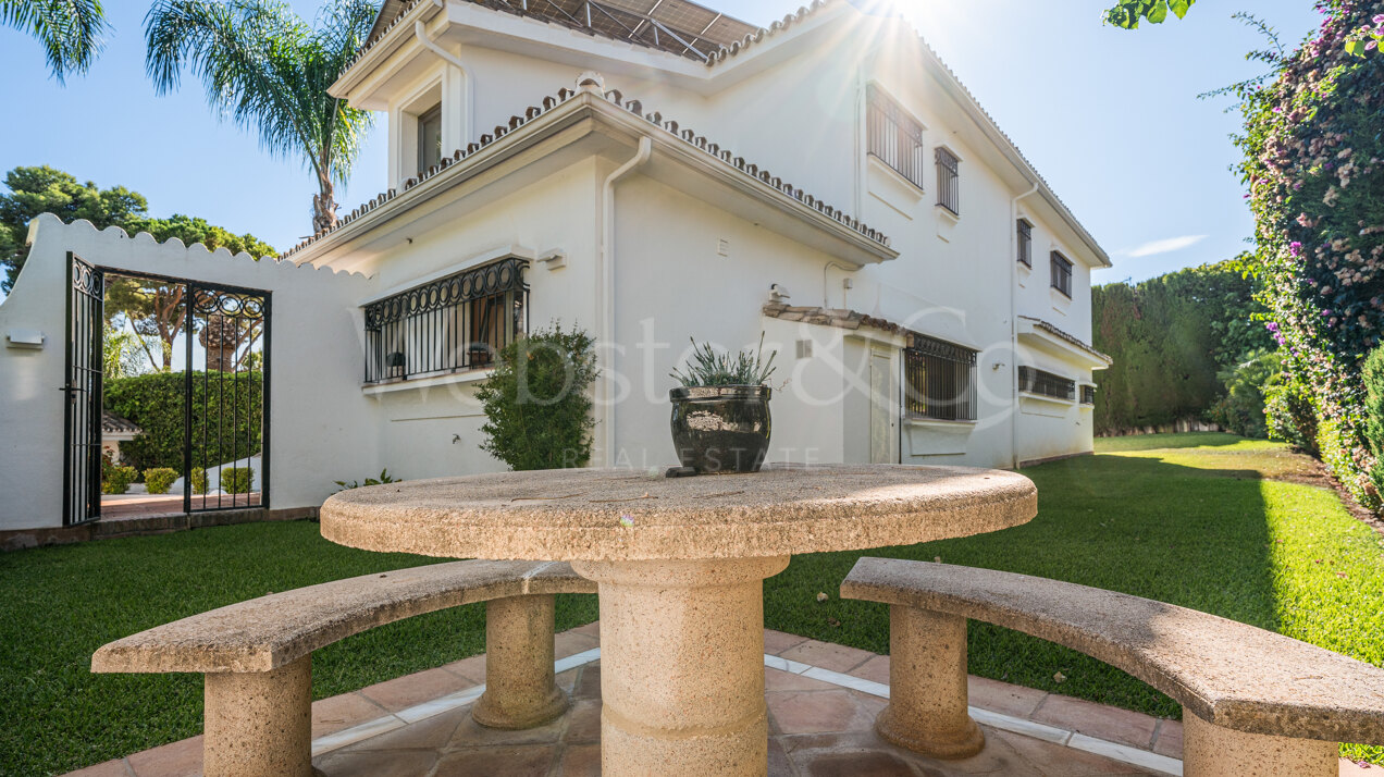 Villa Amarra - Andalusian Beachside Home, Los Monteros