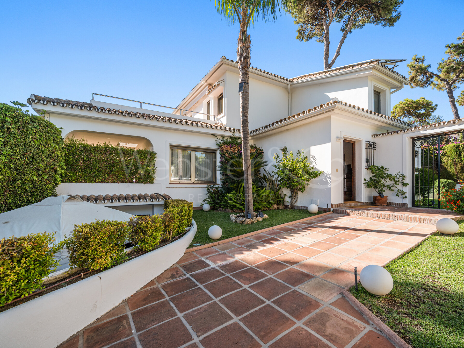 Villa Amarra - Andalusian Beachside Home, Los Monteros