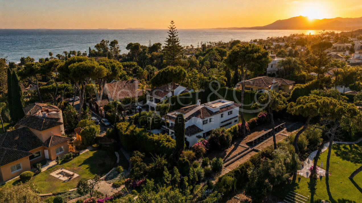 Villa Amarra - Andalusian Beachside Home, Los Monteros