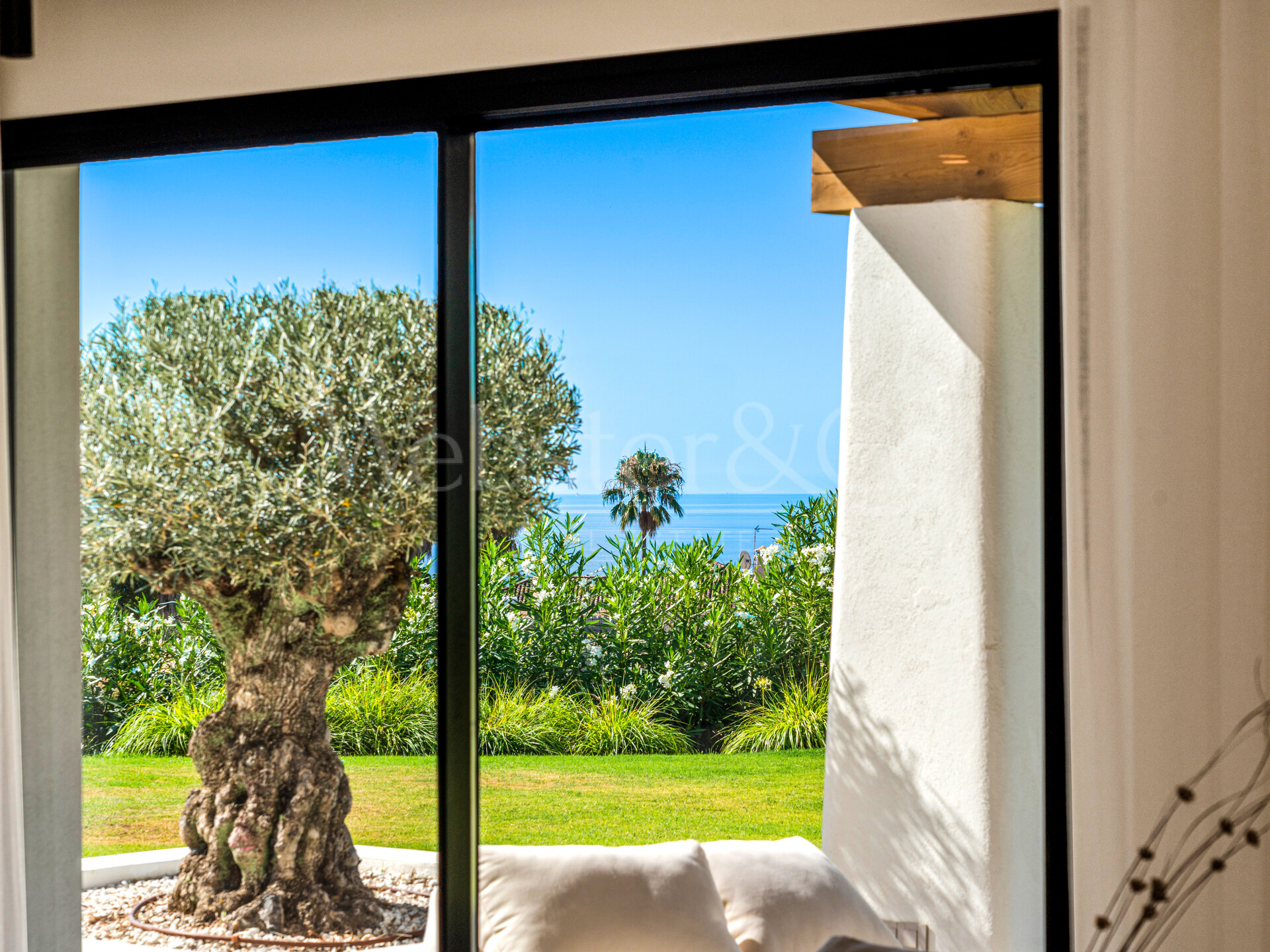 Villa La Serena - Single Level Luxury, El Rosario