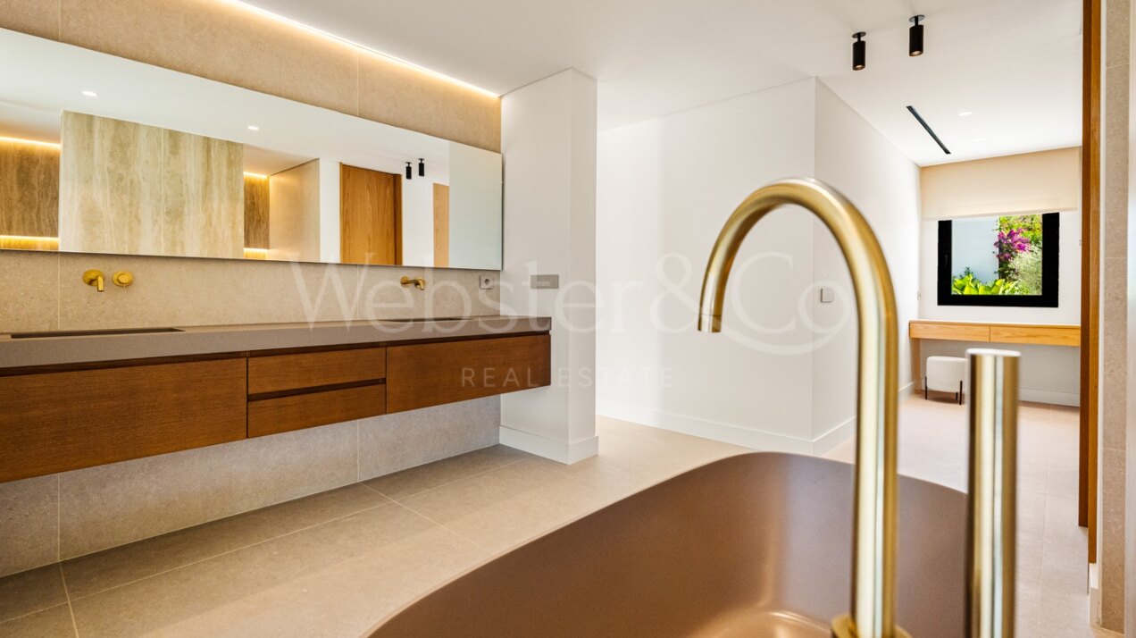 Villa La Serena - Single Level Luxury, El Rosario