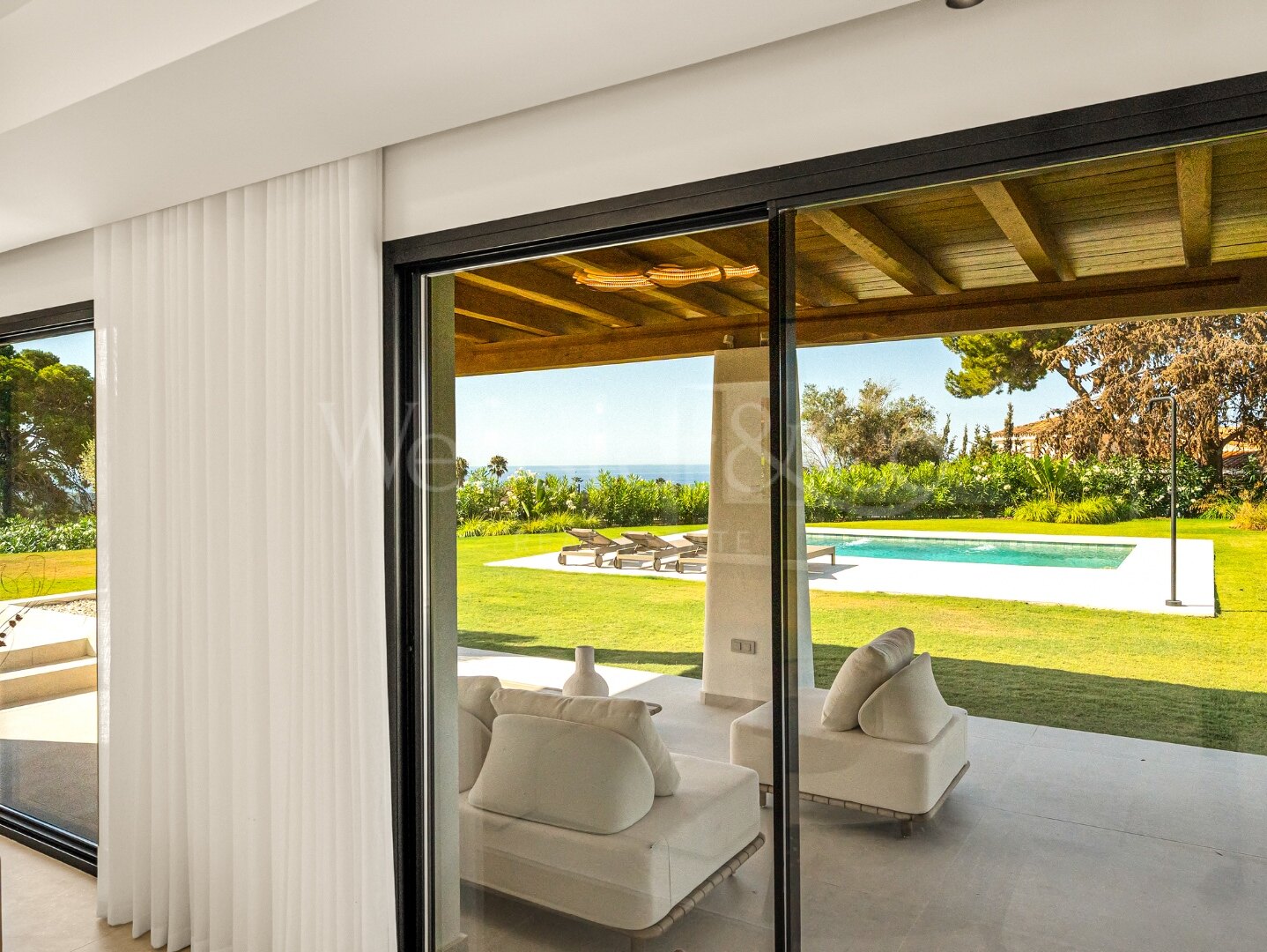 Villa La Serena - Single Level Luxury, El Rosario