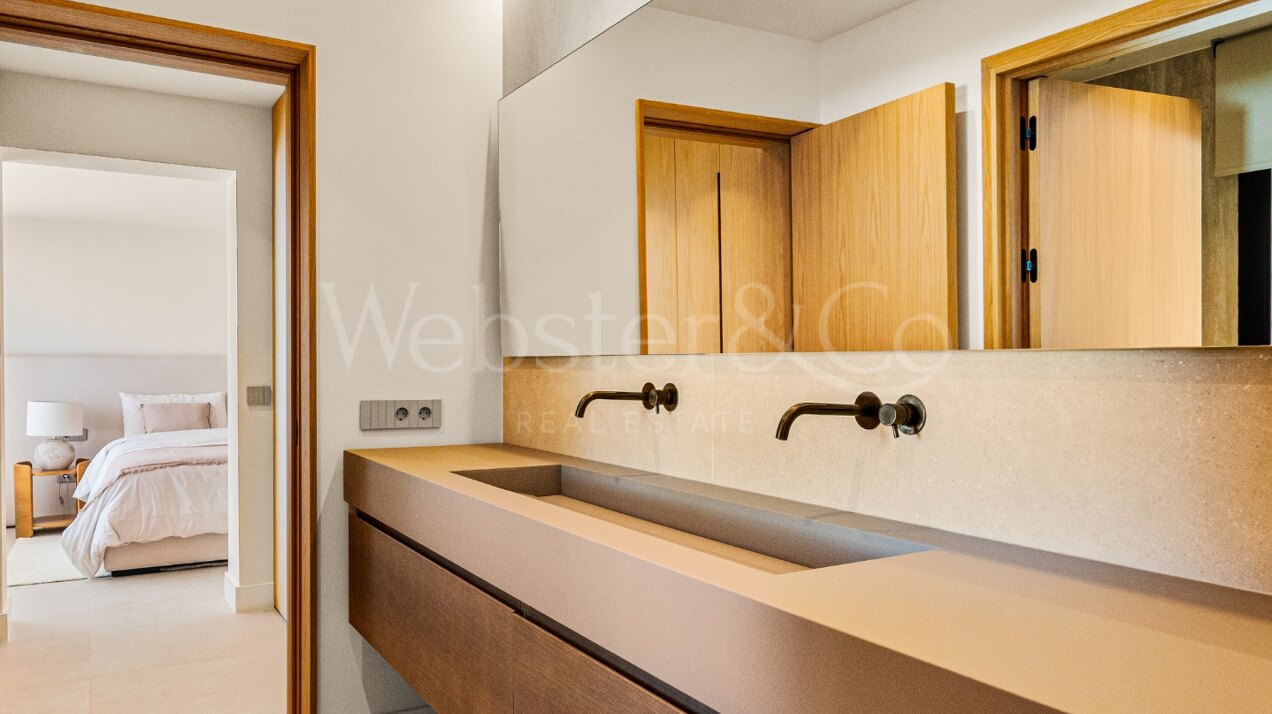 Villa La Serena - Single Level Luxury, El Rosario