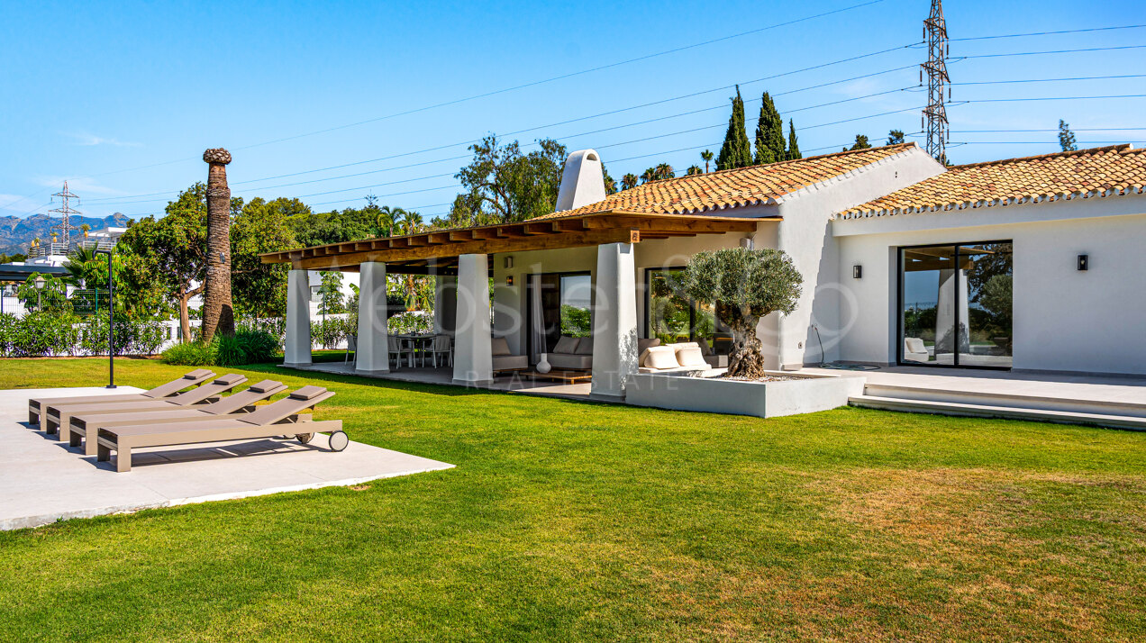 Villa La Serena - Single Level Luxury, El Rosario