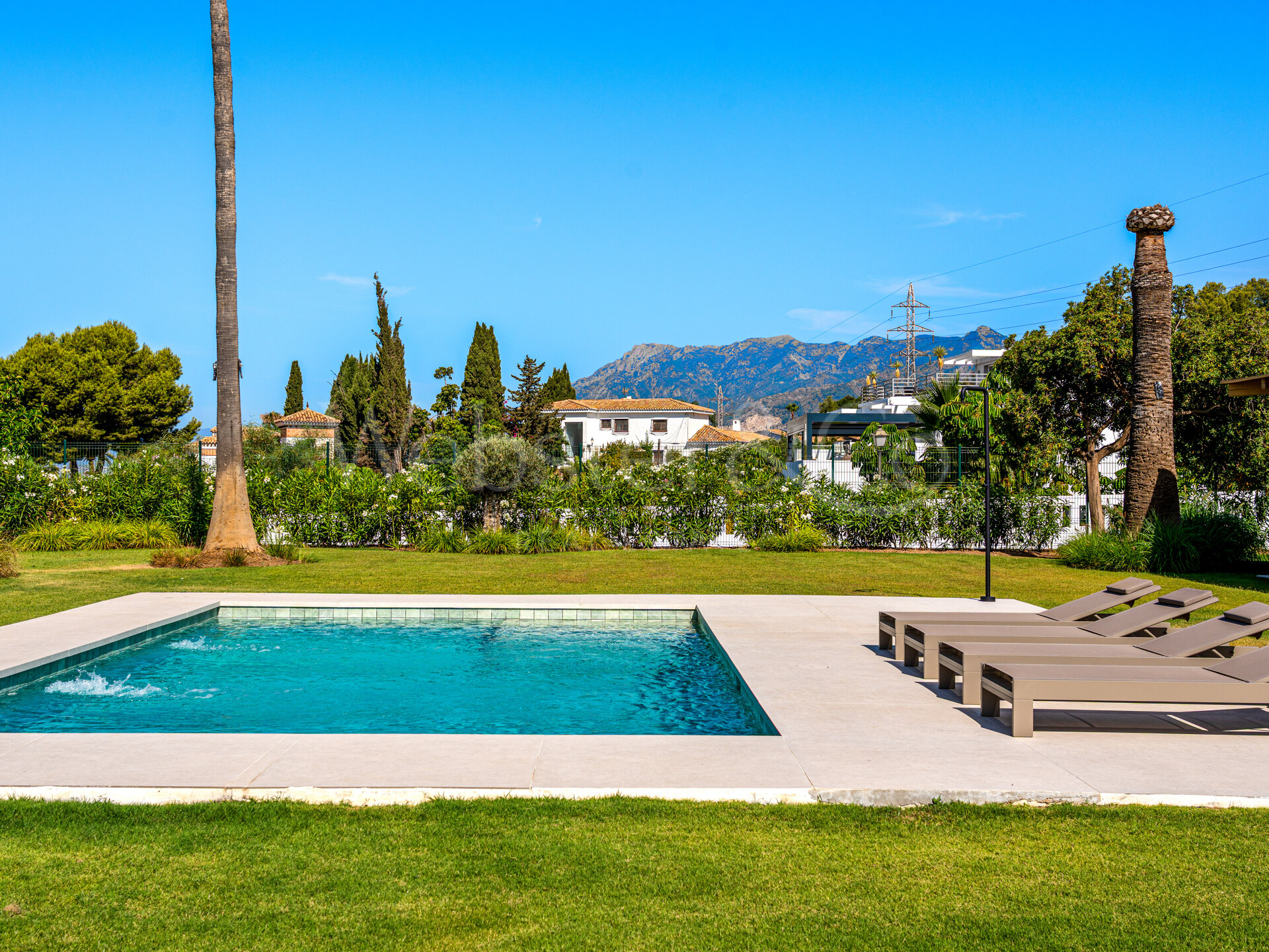 Villa La Serena - Single Level Luxury, El Rosario