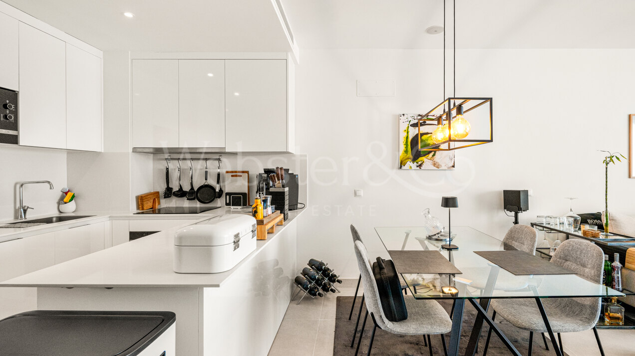 Penthouse Laguna - Modern Duplex in Estepona