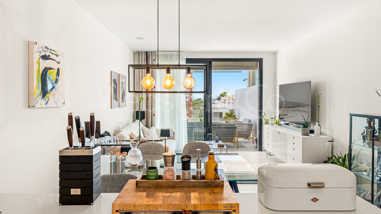 Penthouse Laguna - Modern Duplex in Estepona