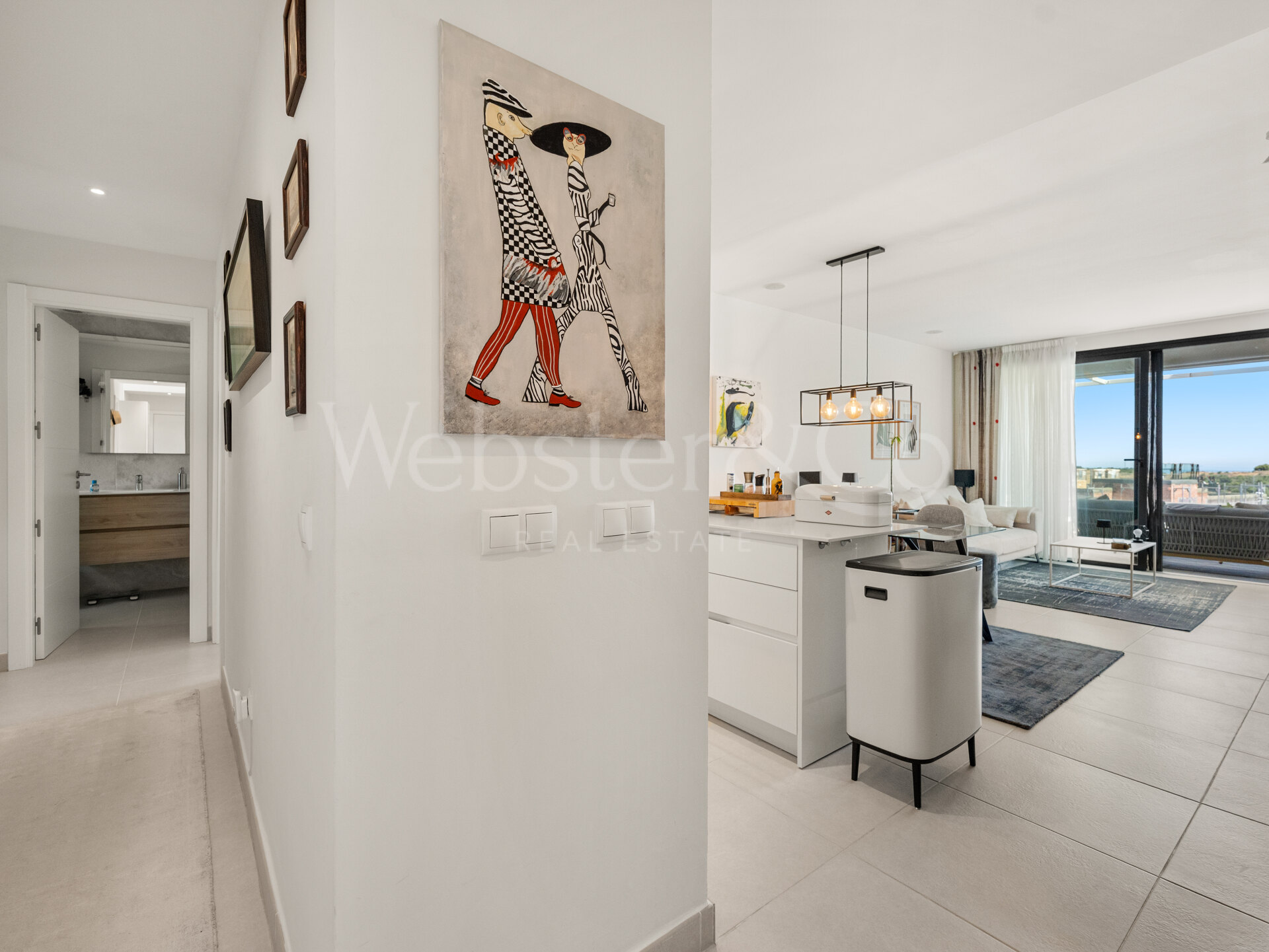 Penthouse Laguna - Modern Duplex in Estepona