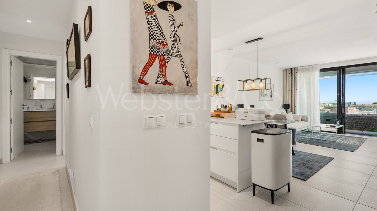 Penthouse Laguna - Modern Duplex in Estepona
