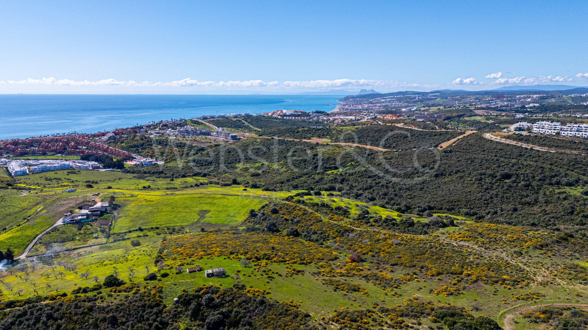 Penthouse Laguna - Modern Duplex in Estepona