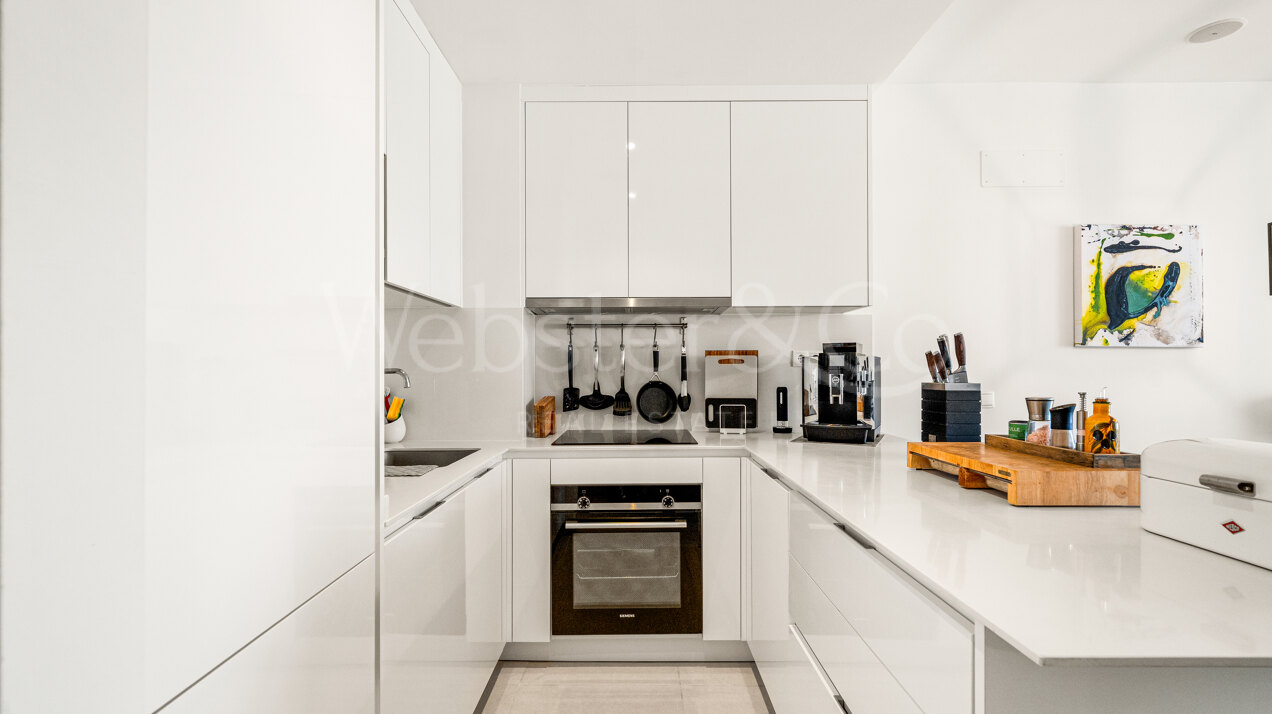 Penthouse Laguna - Modern Duplex in Estepona