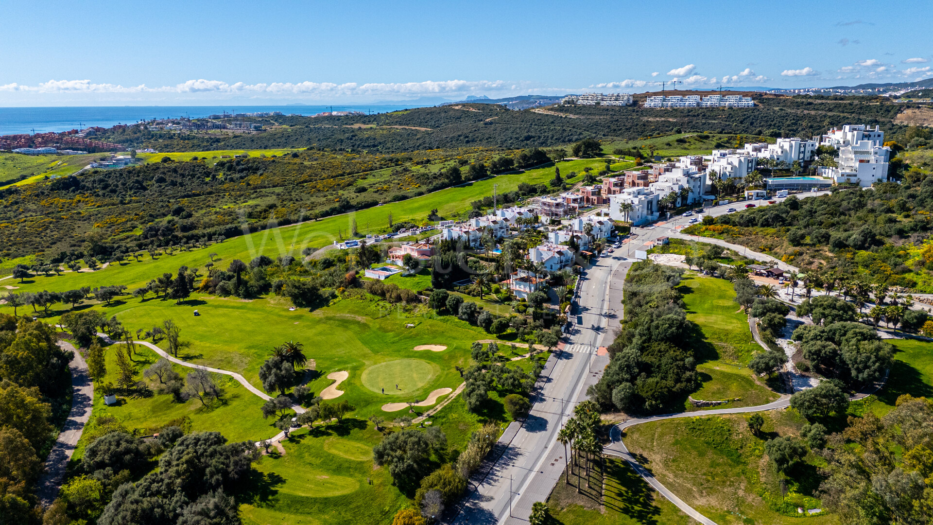 Penthouse Laguna - Modern Duplex in Estepona