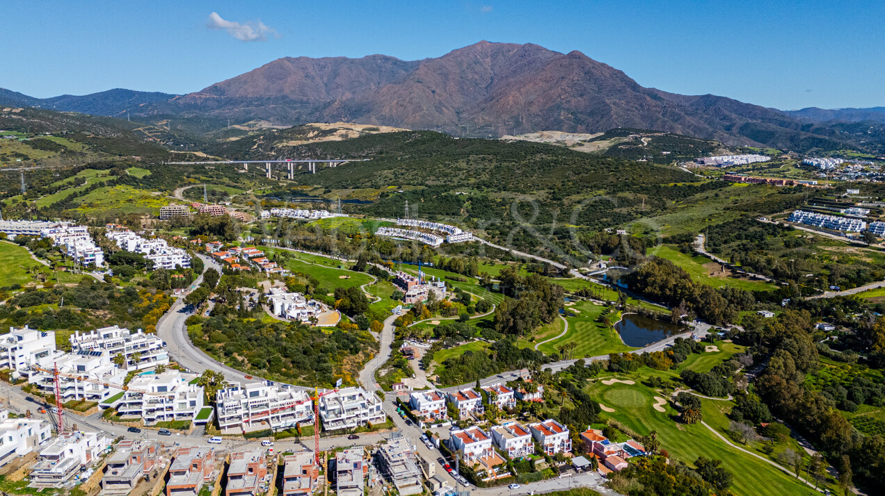 Penthouse Laguna - Modern Duplex in Estepona
