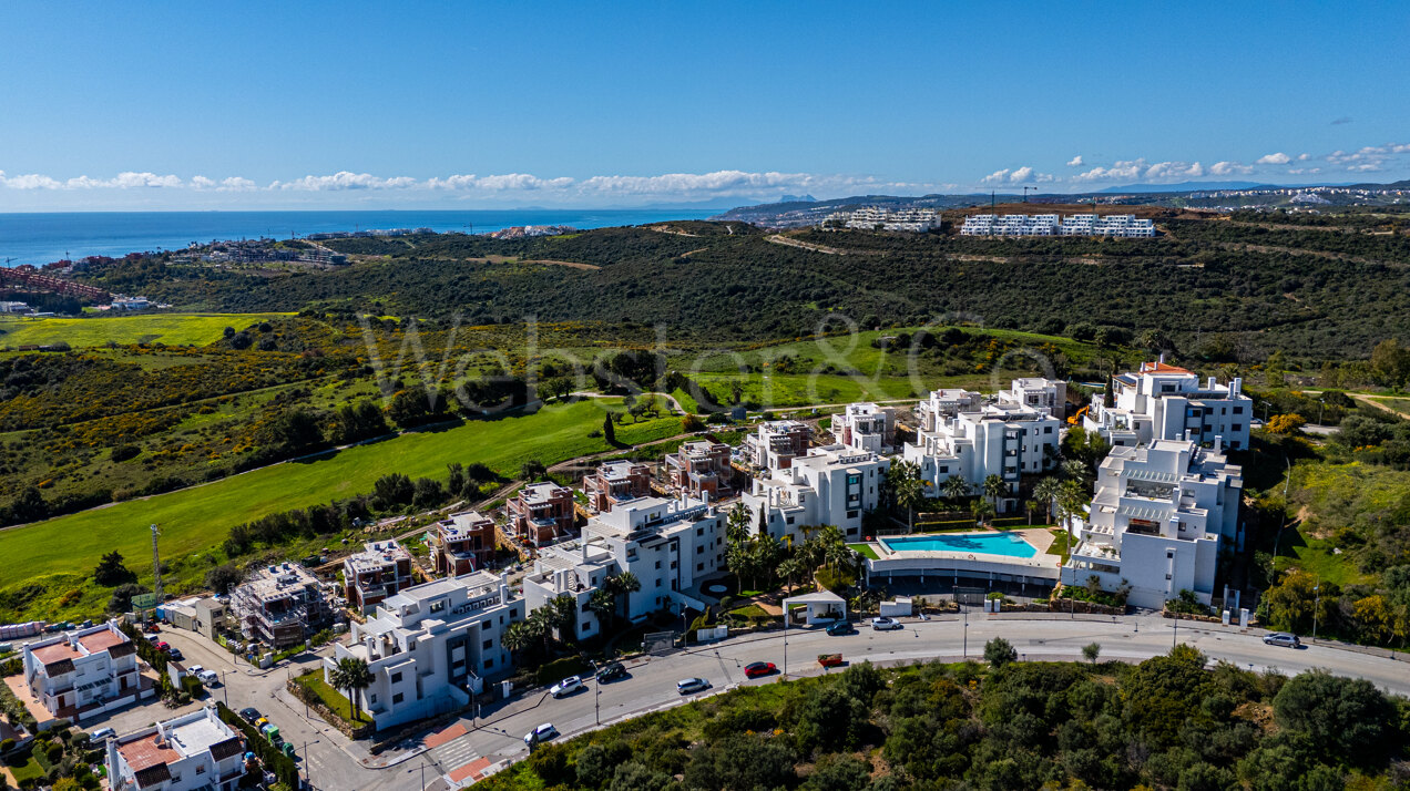 Penthouse Laguna - Modern Duplex in Estepona