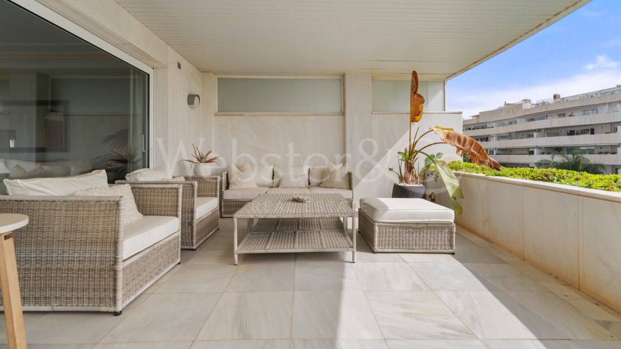 Oasis Del Mar - Beachside Luxury in Puerto Banús