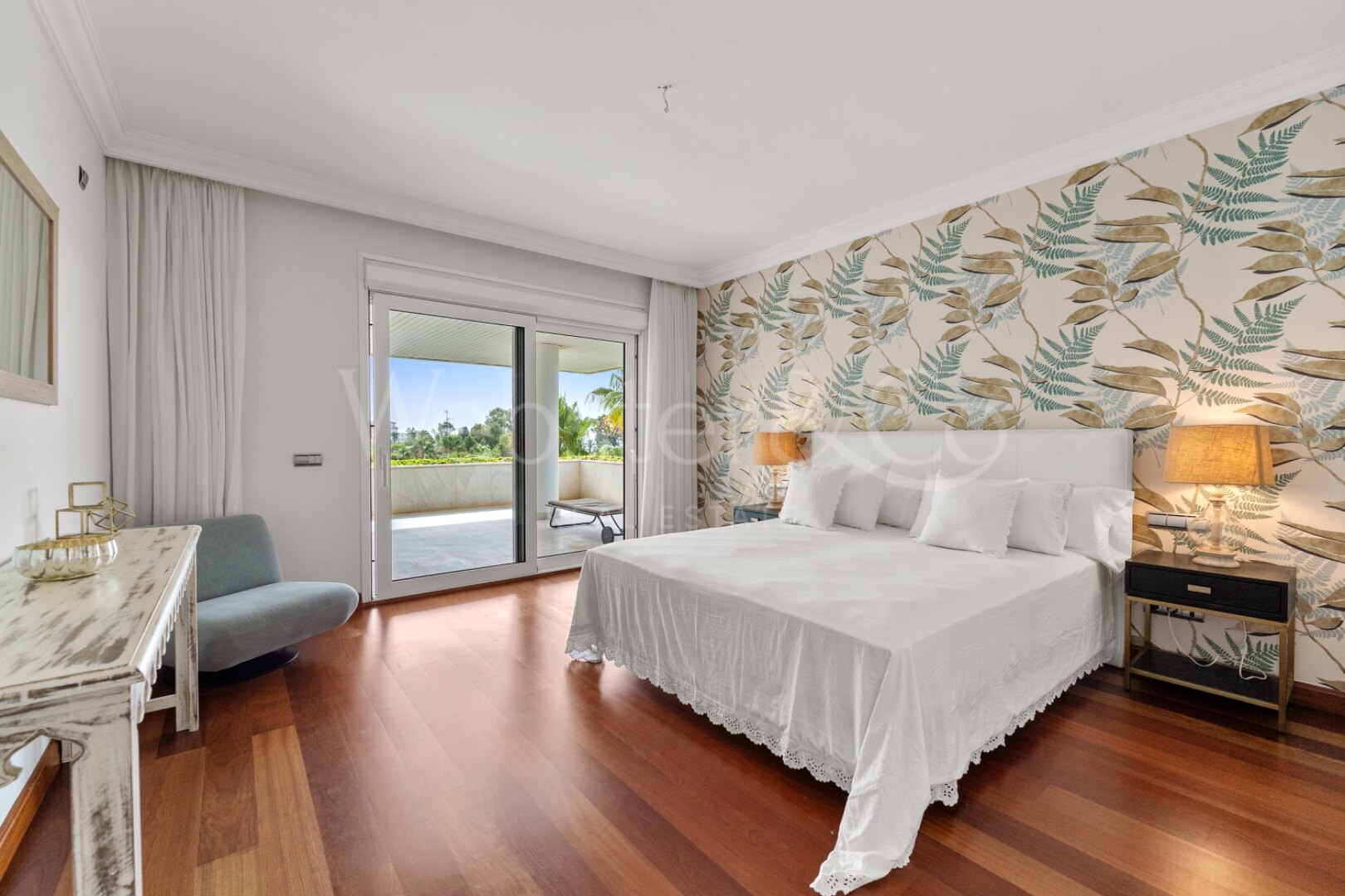 Oasis Del Mar - Beachside Luxury in Puerto Banús
