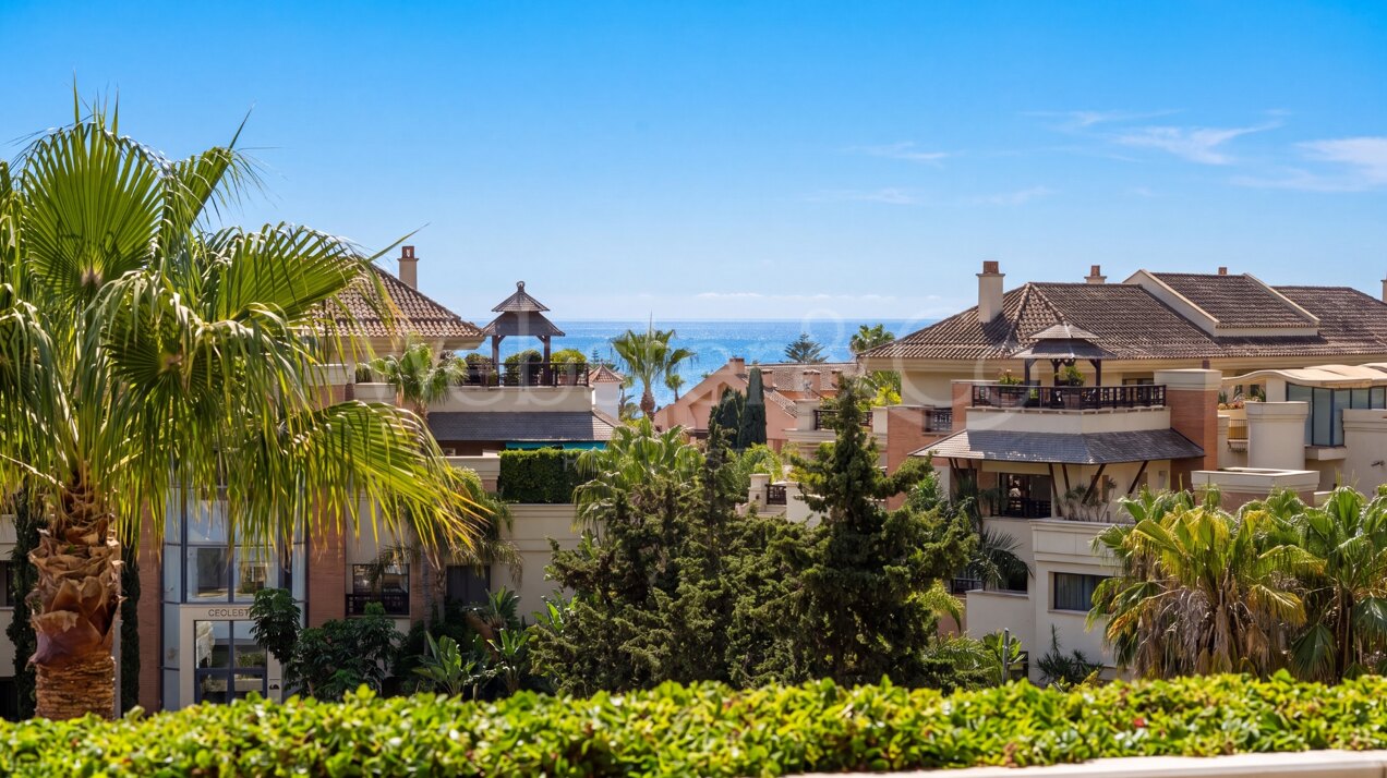 Oasis Del Mar - Beachside Luxury in Puerto Banús