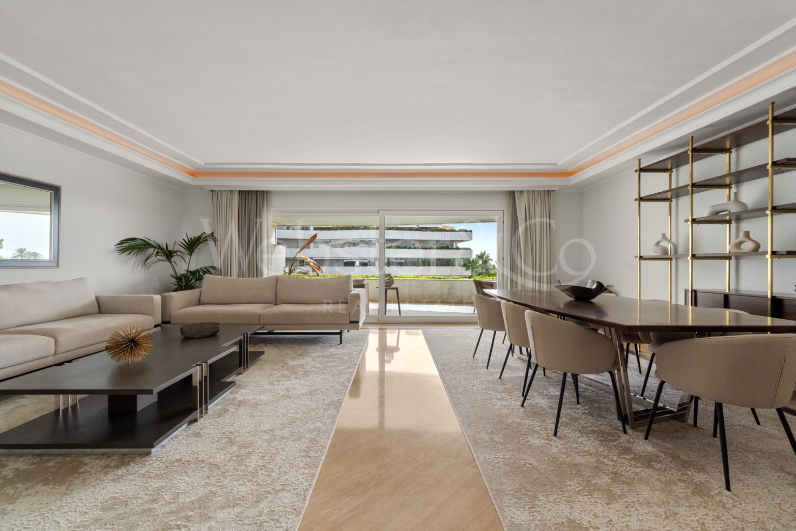 Oasis Del Mar - Beachside Luxury in Puerto Banús