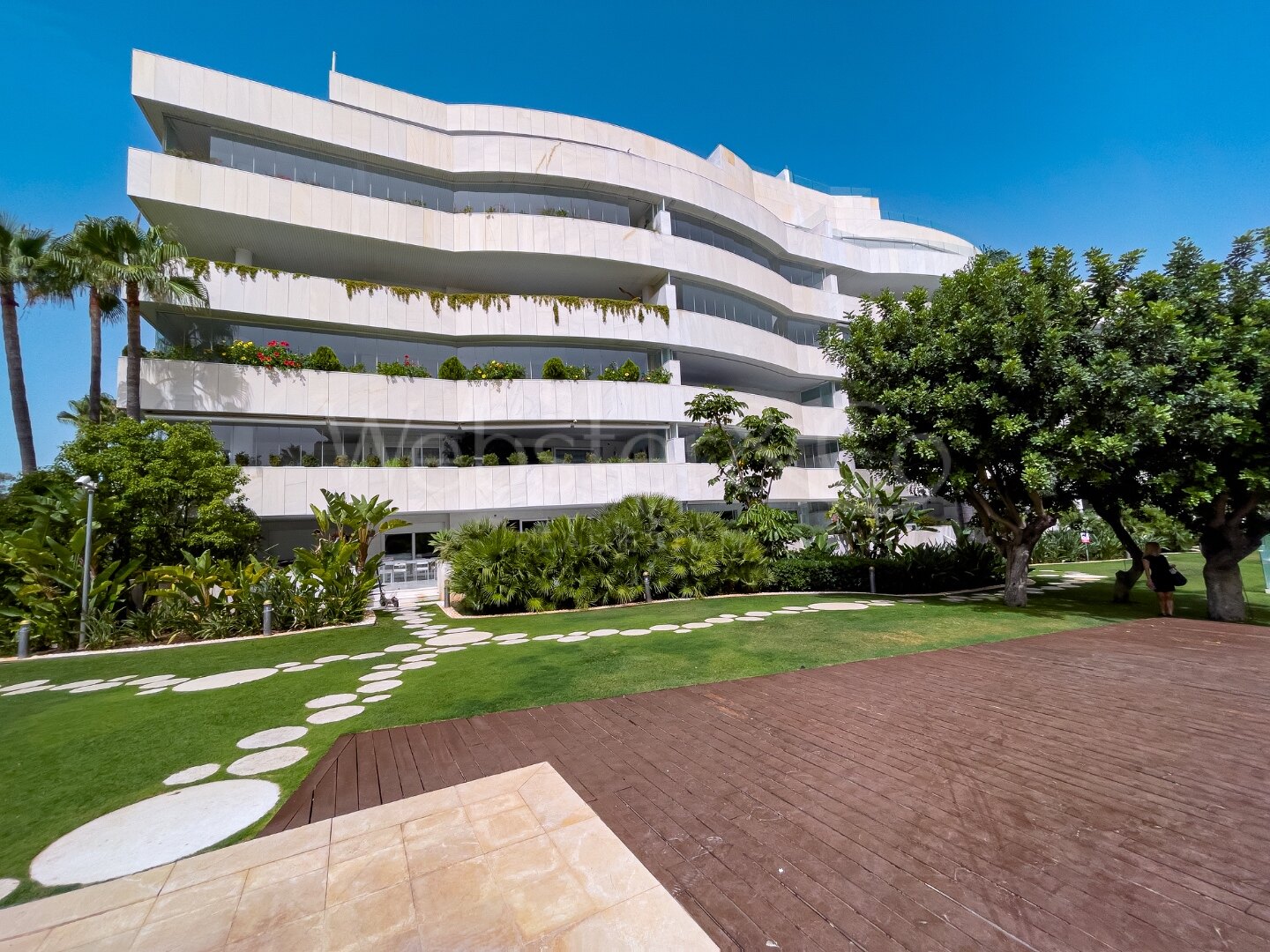 Oasis Del Mar - Beachside Luxury in Puerto Banús