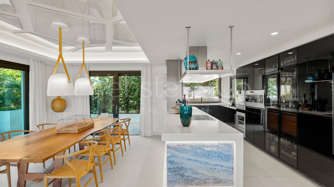 Villa Violeta - Serene Luxury on The Golden Mile