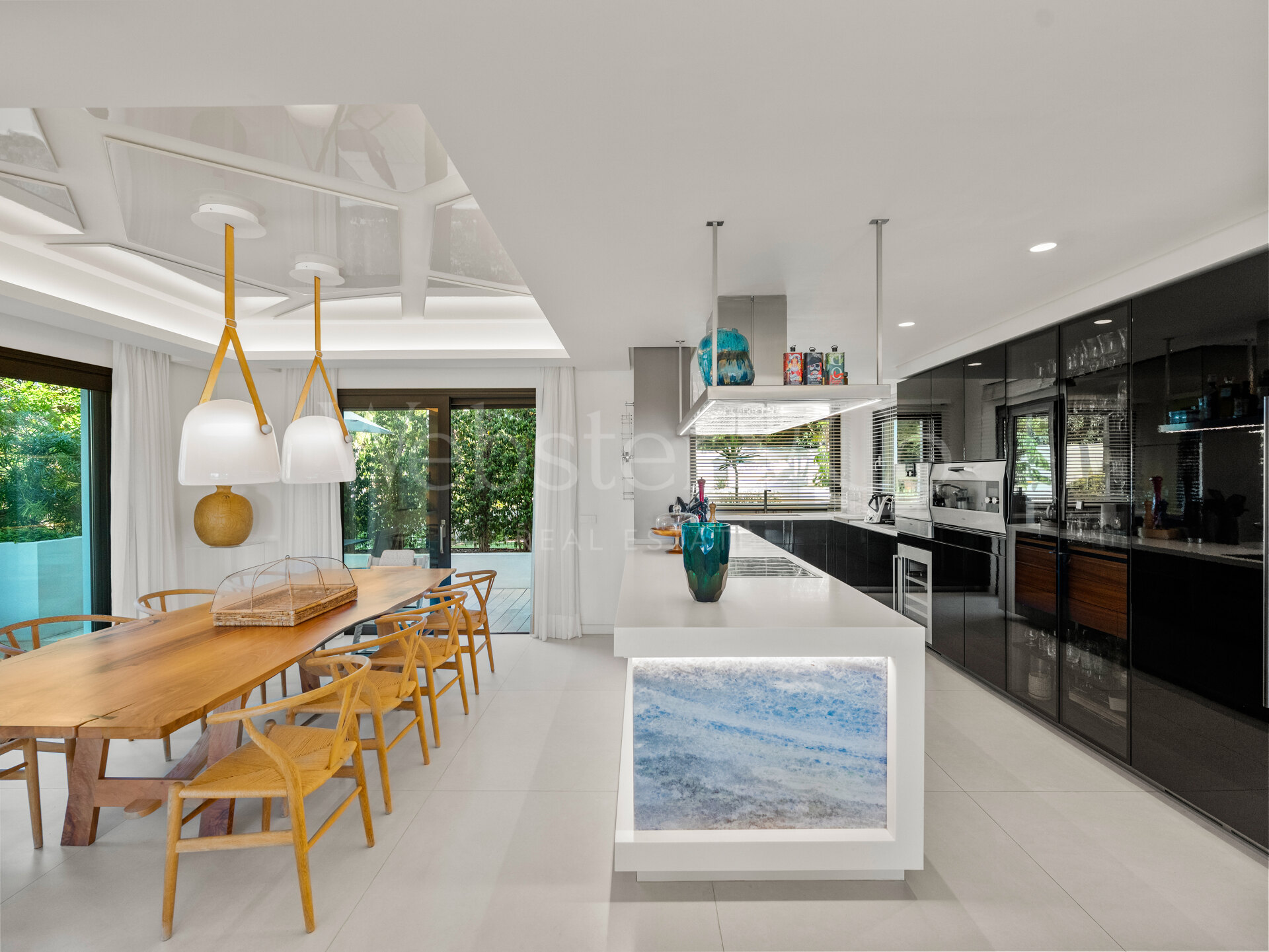 Villa Violeta - Serene Luxury on The Golden Mile