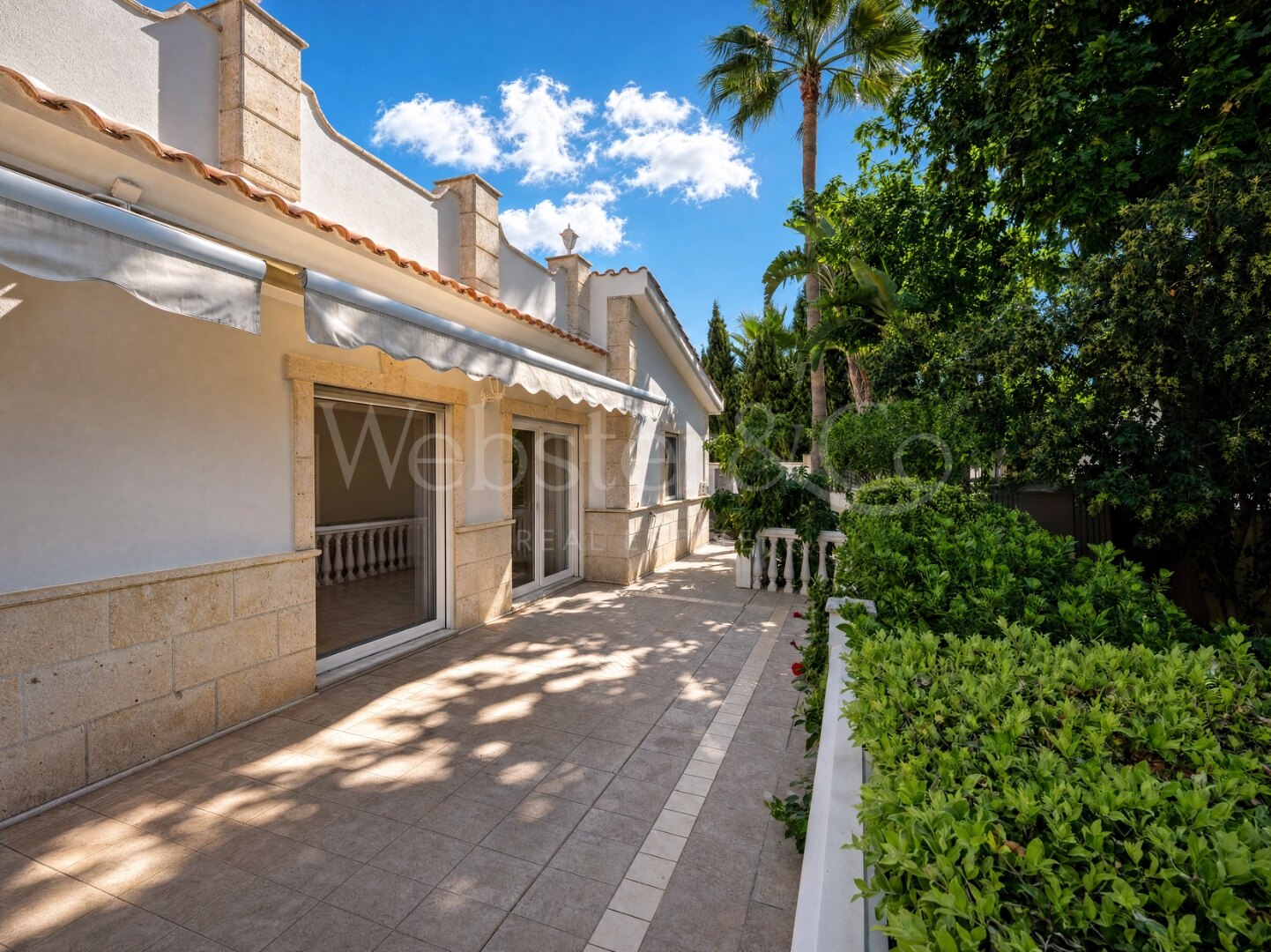 Villa Fiore - Italian Style Home in El Rosario
