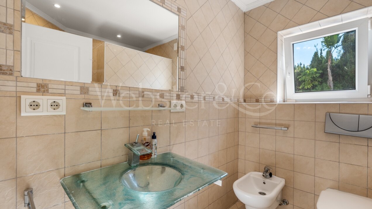 Villa Fiore - Italian Style Home in El Rosario
