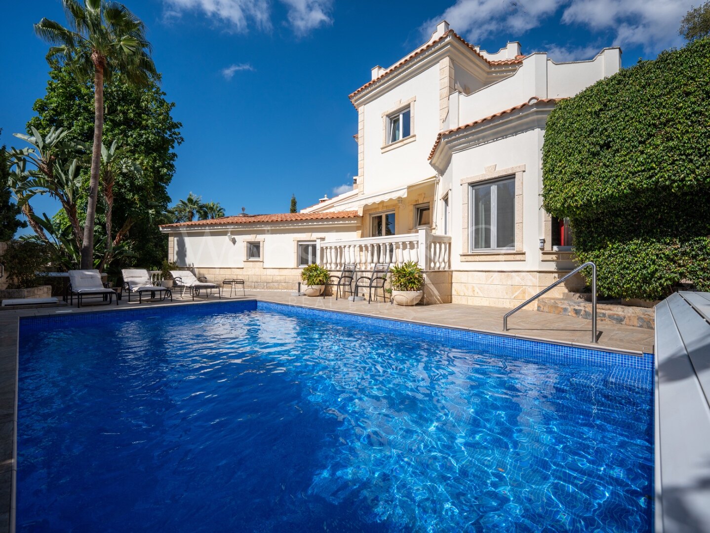 Villa Fiore - Italian Style Home in El Rosario