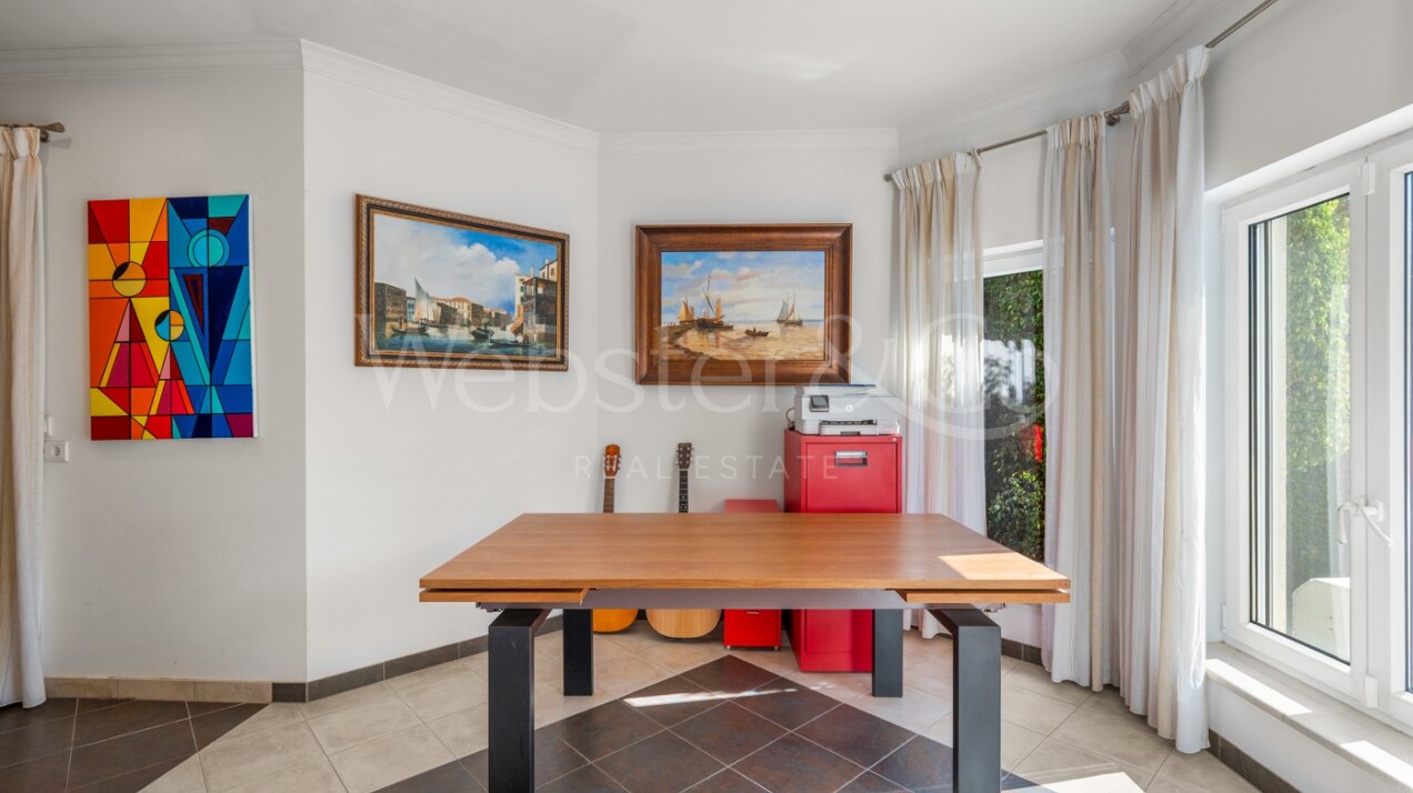 Villa Fiore - Italian Style Home in El Rosario