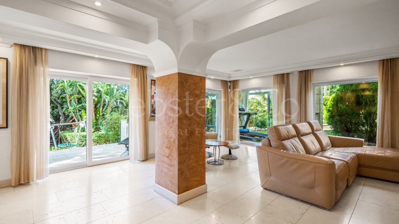 Villa Fiore - Italian Style Home in El Rosario