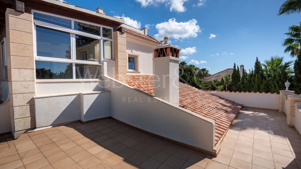 Villa Fiore - Italian Style Home in El Rosario