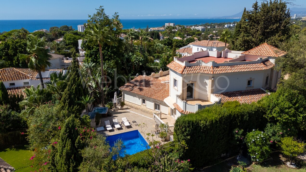 Villa Fiore - Italian Style Home in El Rosario