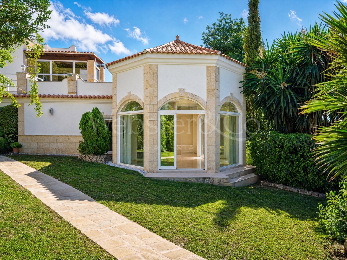Villa Fiore - Italian Style Home in El Rosario