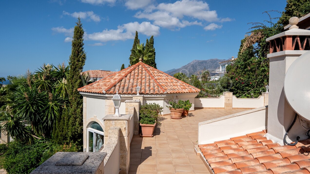 Villa Fiore - Italian Style Home in El Rosario