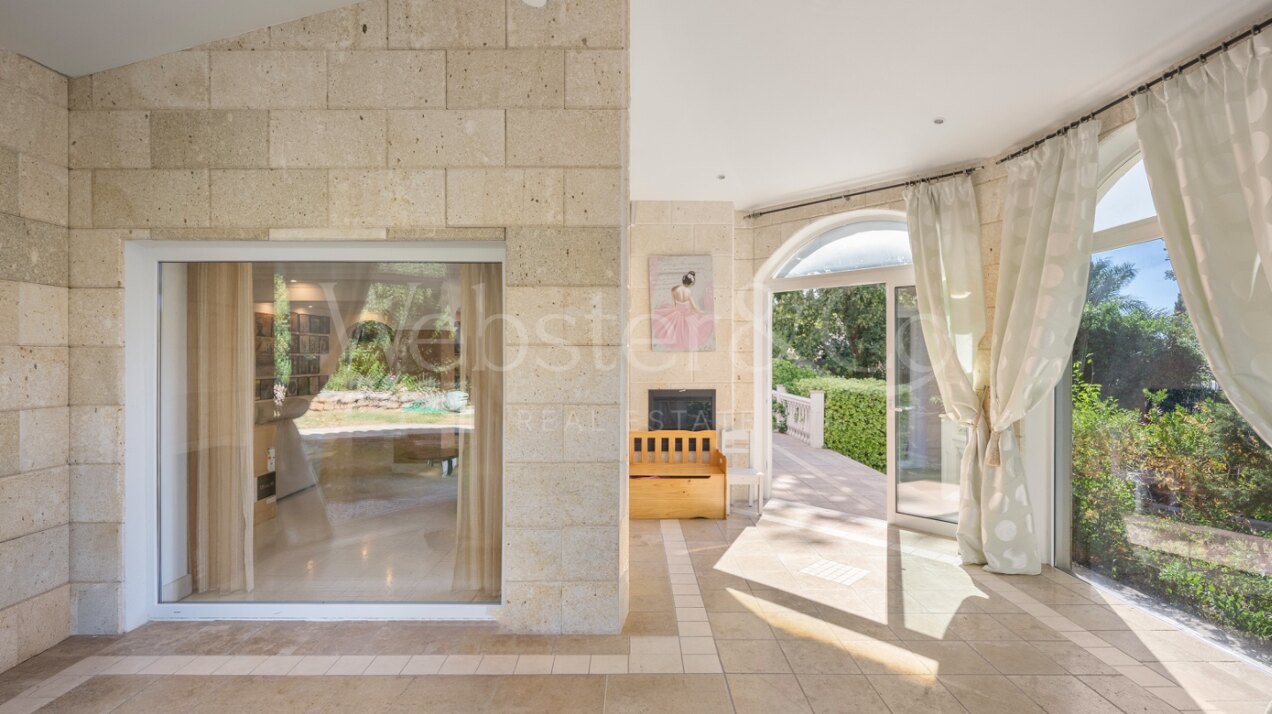 Villa Fiore - Italian Style Home in El Rosario