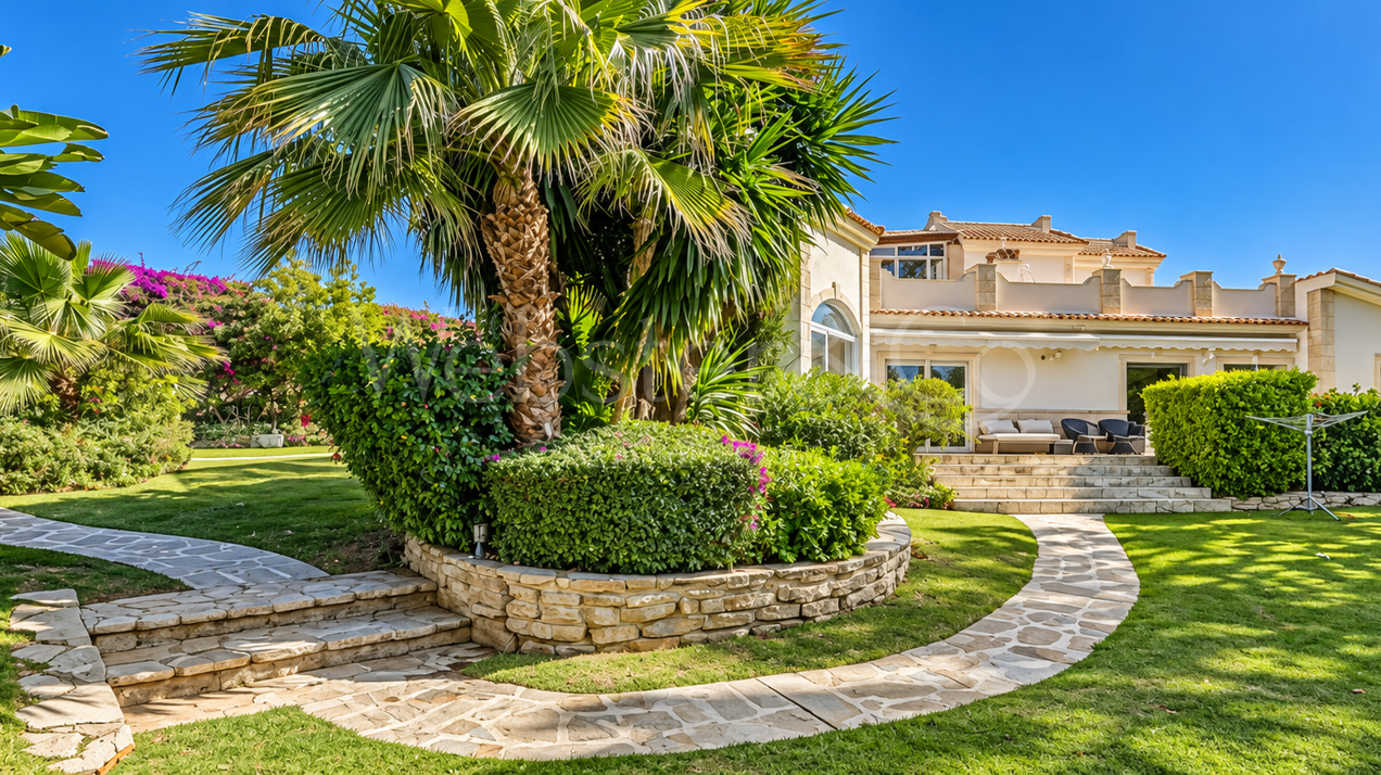 Villa Fiore - Italian Style Home in El Rosario