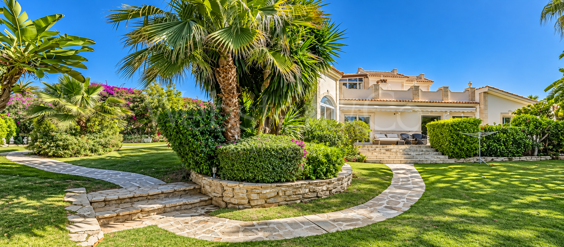 Villa Fiore - Italian Style Home in El Rosario