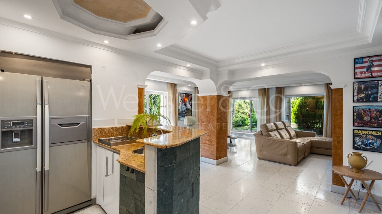 Villa Fiore - Italian Style Home in El Rosario