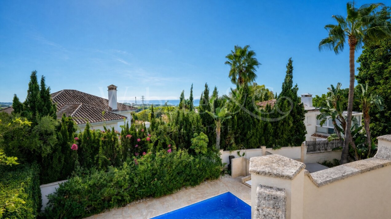 Villa Fiore - Italian Style Home in El Rosario