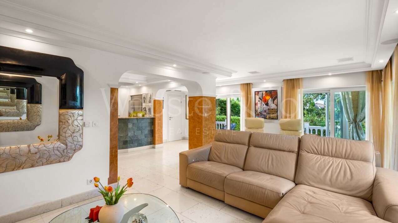 Villa Fiore - Italian Style Home in El Rosario