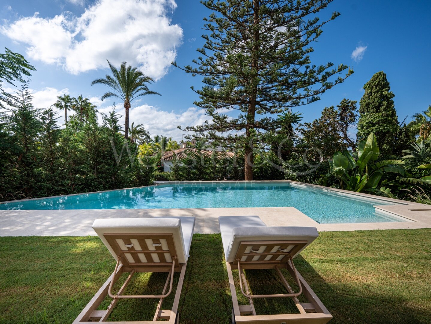 Villa Celeste - Luxury Beachside Home in Los Monteros